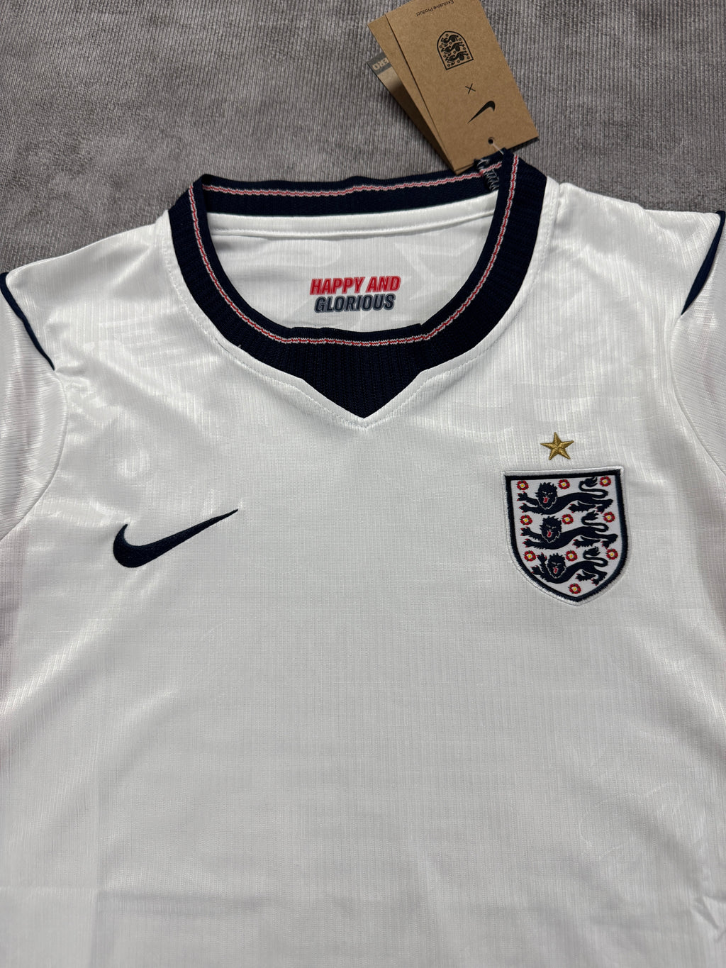 Maglia Donna Inghilterra Home 2026 – Slim Fit "Three Lions"